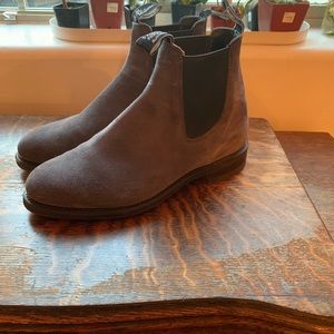 Grey suede RM comfort craftsman Chelsea boot
